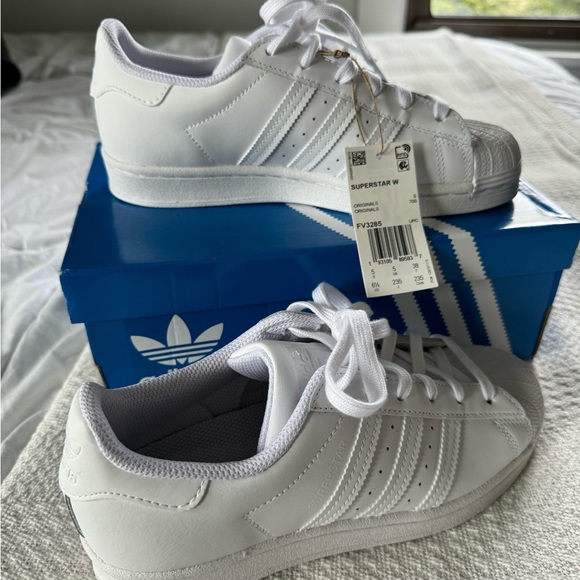 Adidas Superstar - Picture 5 of 6